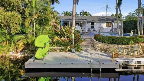 1905 Meadow Court Palm Springs FL 33406