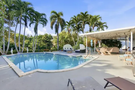 1905 Meadow Court Palm Springs FL 33406