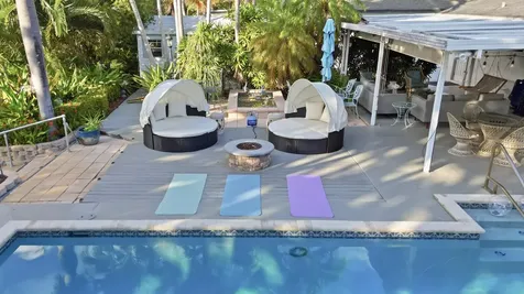 1905 Meadow Court Palm Springs FL 33406