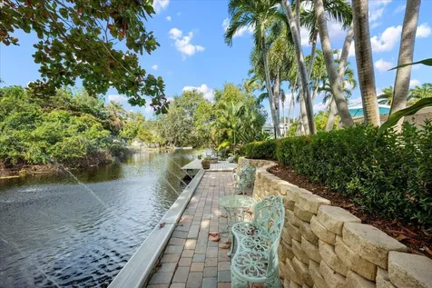1905 Meadow Court Palm Springs FL 33406