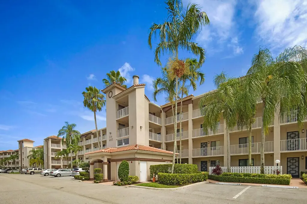 6037 Pointe Regal Circle Delray Beach FL 33484