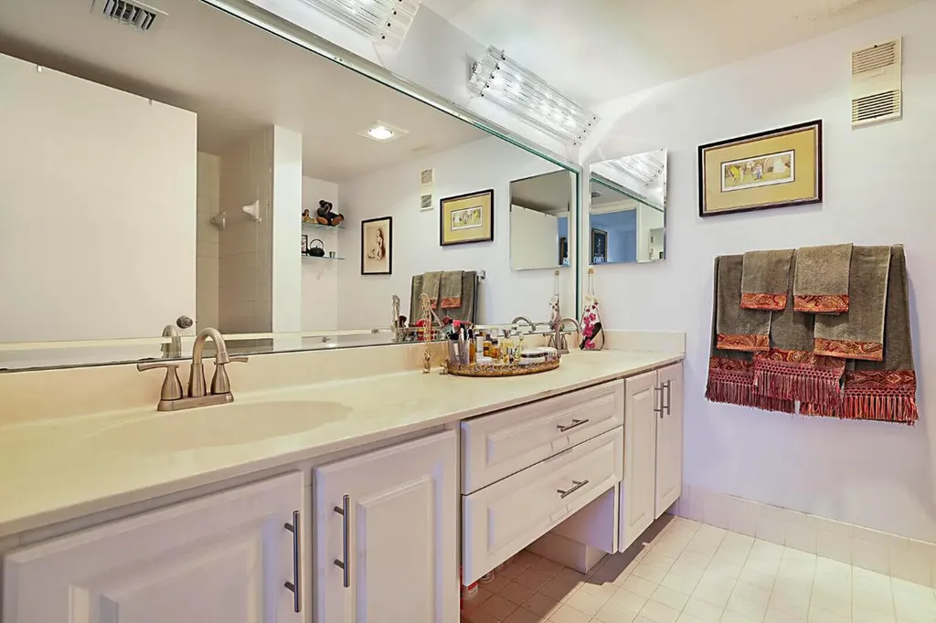 6037 Pointe Regal Circle Delray Beach FL 33484
