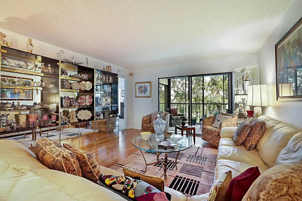 6037 Pointe Regal Circle Delray Beach FL 33484