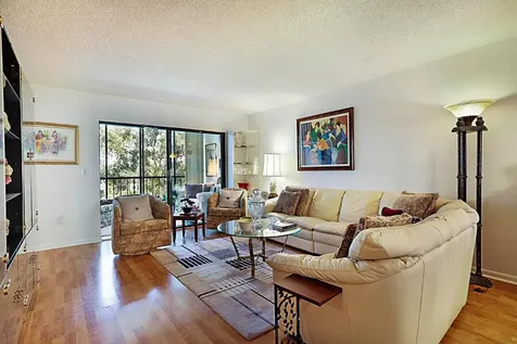 6037 Pointe Regal Circle Delray Beach FL 33484