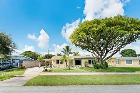 1613 Nanette Court Lake Worth FL 33461