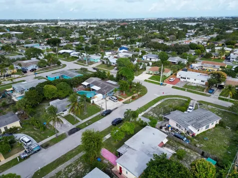 1403 W Broome Street Lantana FL 33462