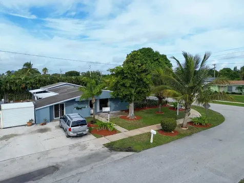 1403 W Broome Street Lantana FL 33462