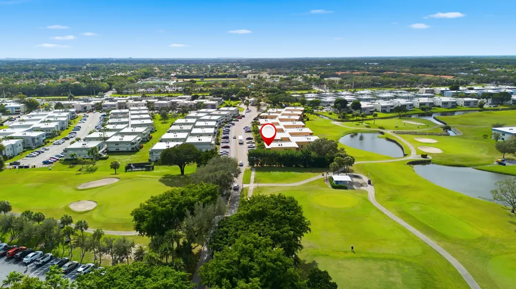 433 Flanders J Delray Beach FL 33484