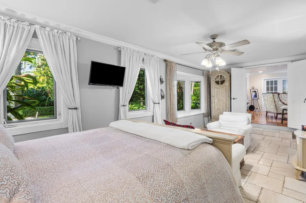 802 NE 2nd Street Delray Beach FL 33483