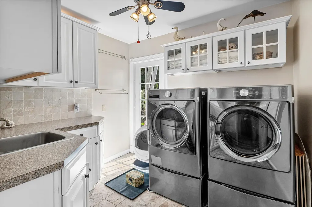 802 NE 2nd Street Delray Beach FL 33483