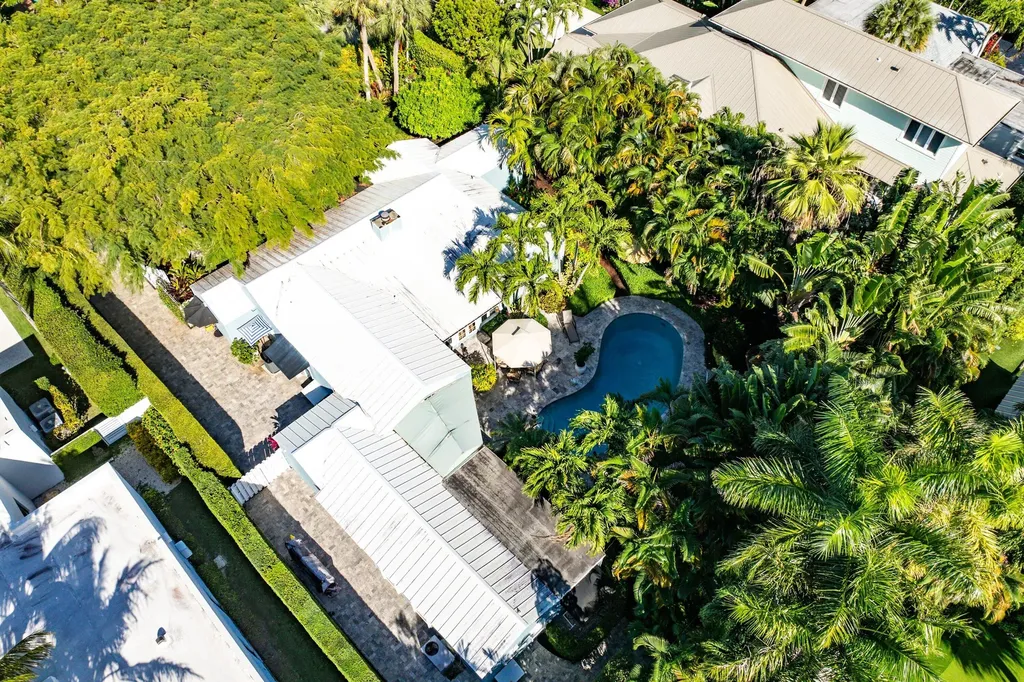 802 NE 2nd Street Delray Beach FL 33483