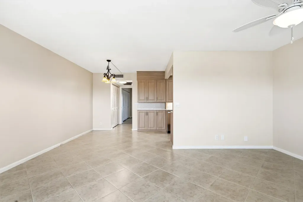 4067 Yarmouth D Boca Raton FL 33434