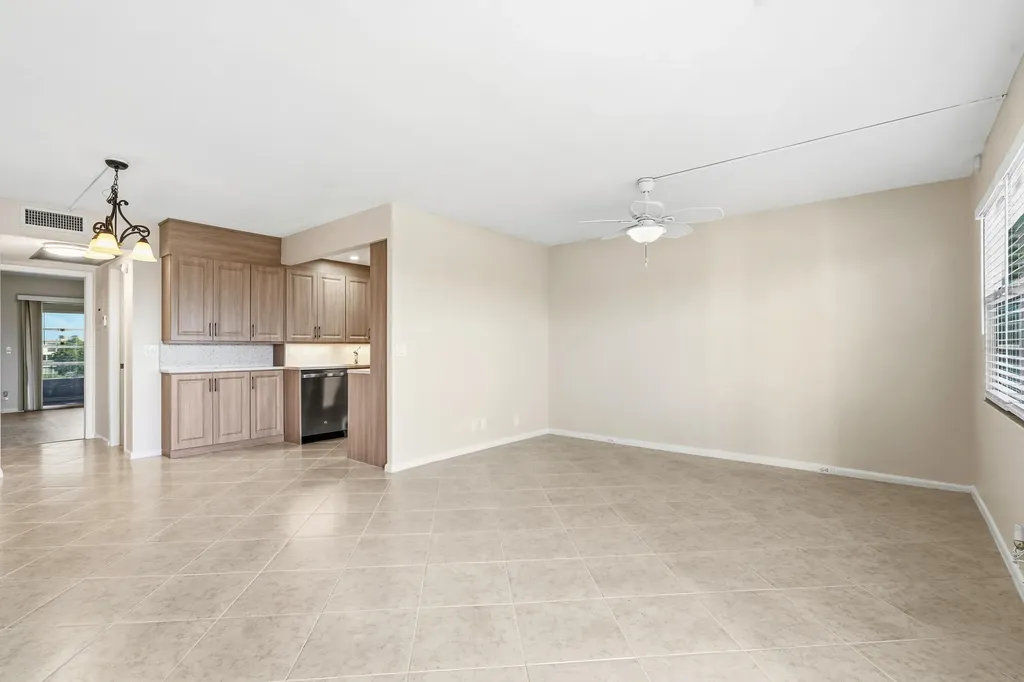4067 Yarmouth D Boca Raton FL 33434