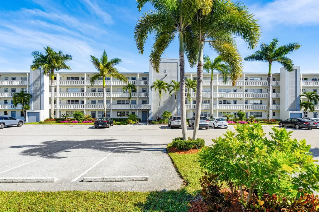 4067 Yarmouth D Boca Raton FL 33434