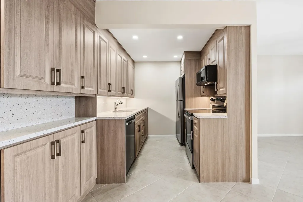 4067 Yarmouth D Boca Raton FL 33434