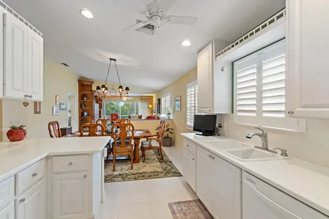 9054 SE Hawks Nest Court Hobe Sound FL 33455