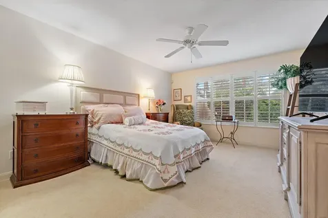 9054 SE Hawks Nest Court Hobe Sound FL 33455