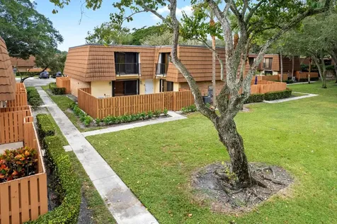 234 Charter Way West Palm Beach FL 33407