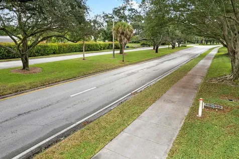 234 Charter Way West Palm Beach FL 33407