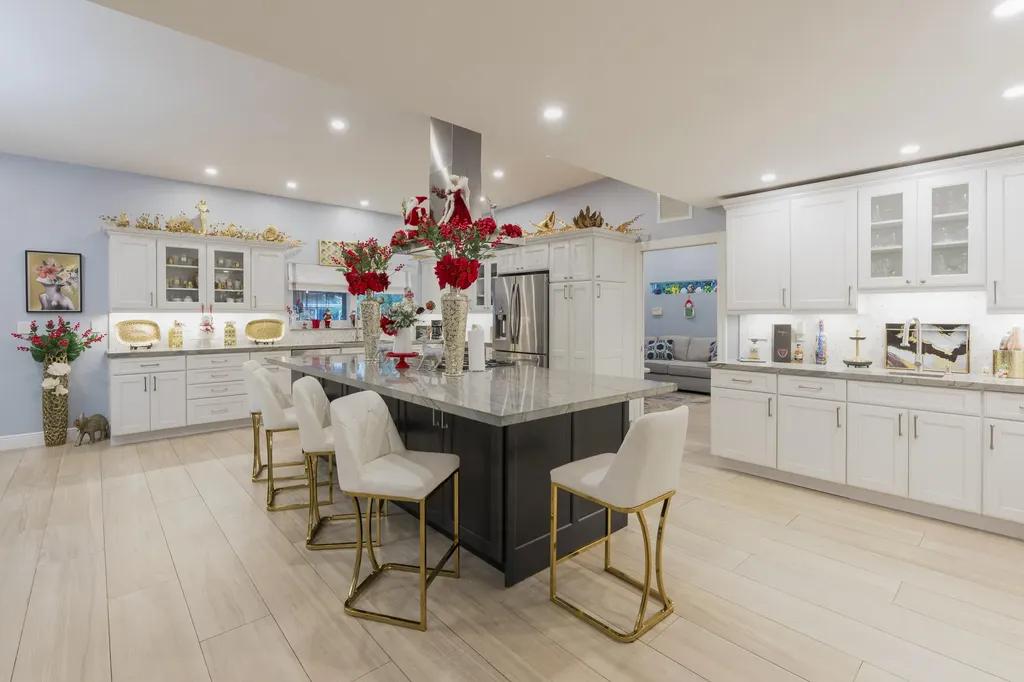 851 SE 5th Avenue Pompano Beach FL 33060