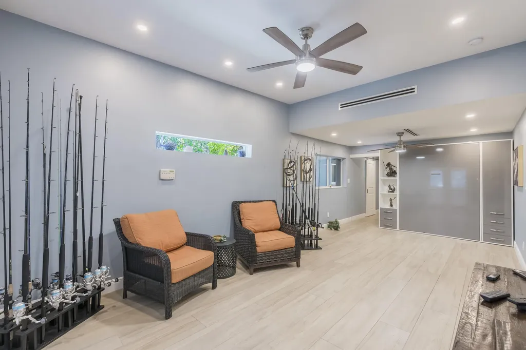 851 SE 5th Avenue Pompano Beach FL 33060