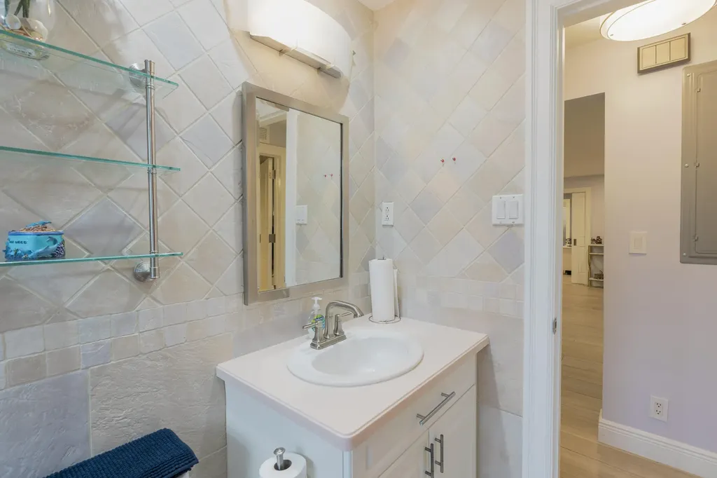 851 SE 5th Avenue Pompano Beach FL 33060