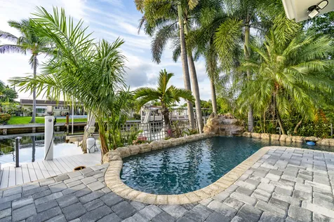851 SE 5th Avenue Pompano Beach FL 33060