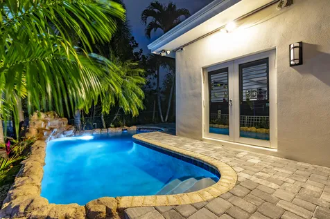 851 SE 5th Avenue Pompano Beach FL 33060