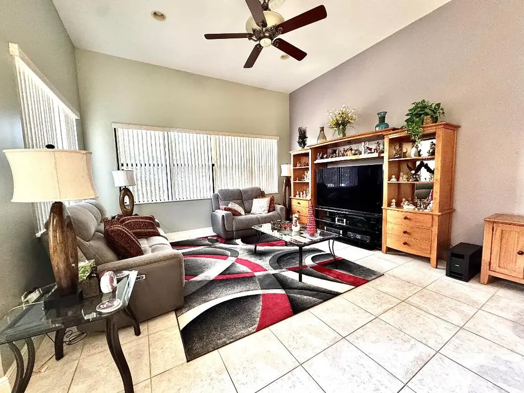 8041 E Via Grande Boynton Beach FL 33437