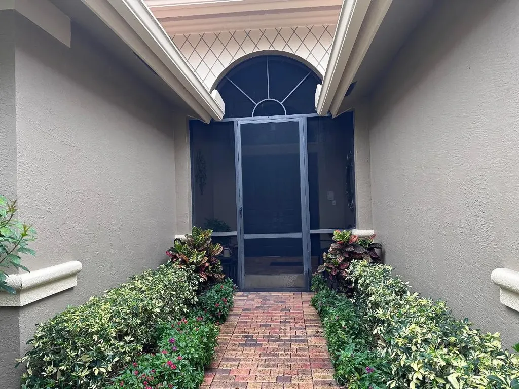 8041 E Via Grande Boynton Beach FL 33437