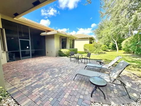 8041 E Via Grande Boynton Beach FL 33437