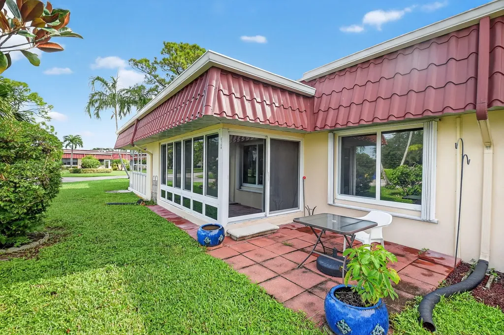 676 Laconia Circle Lake Worth FL 33467