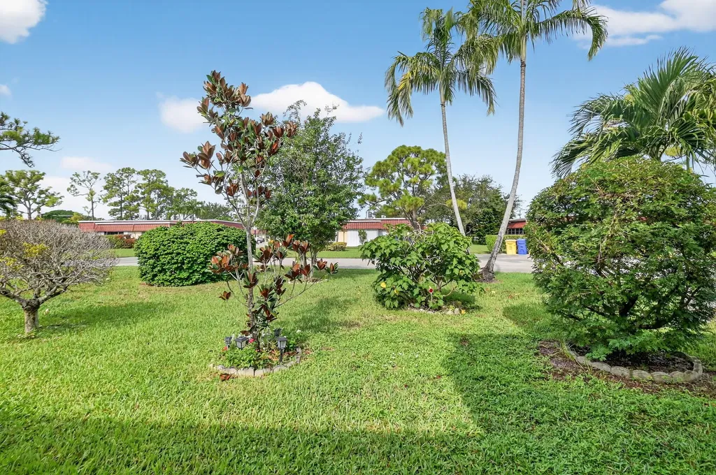 676 Laconia Circle Lake Worth FL 33467