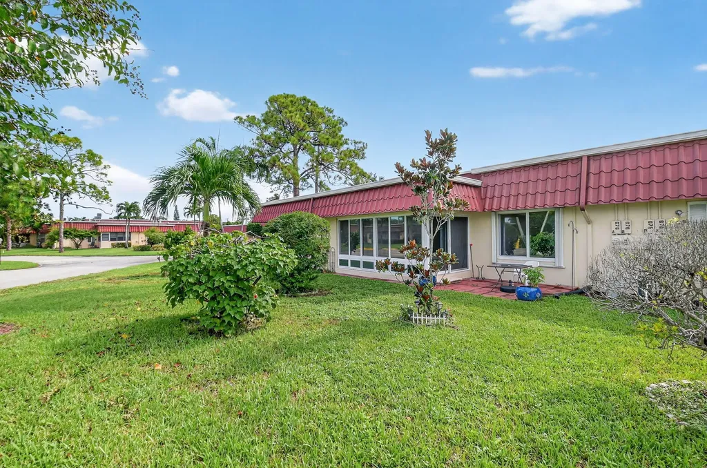 676 Laconia Circle Lake Worth FL 33467