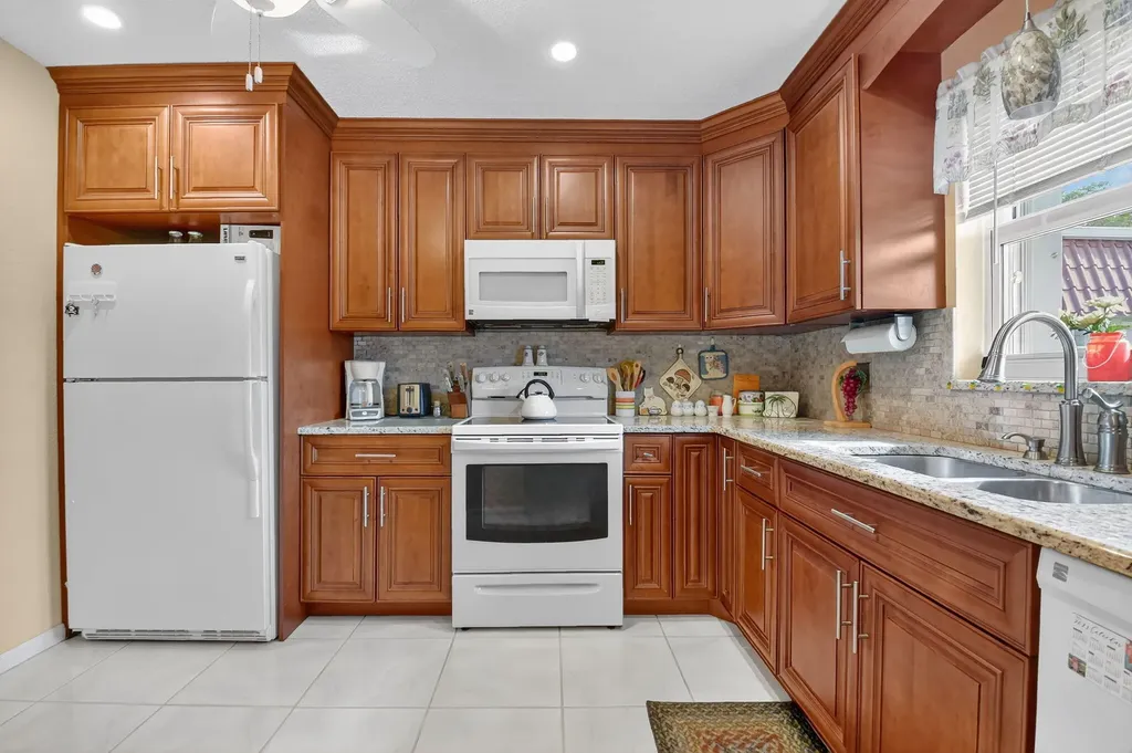 676 Laconia Circle Lake Worth FL 33467