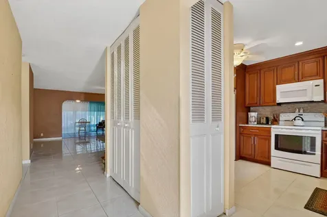676 Laconia Circle Lake Worth FL 33467