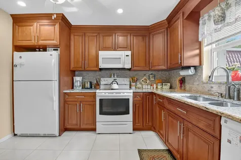 676 Laconia Circle Lake Worth FL 33467