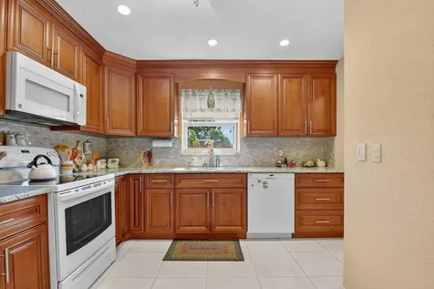 676 Laconia Circle Lake Worth FL 33467