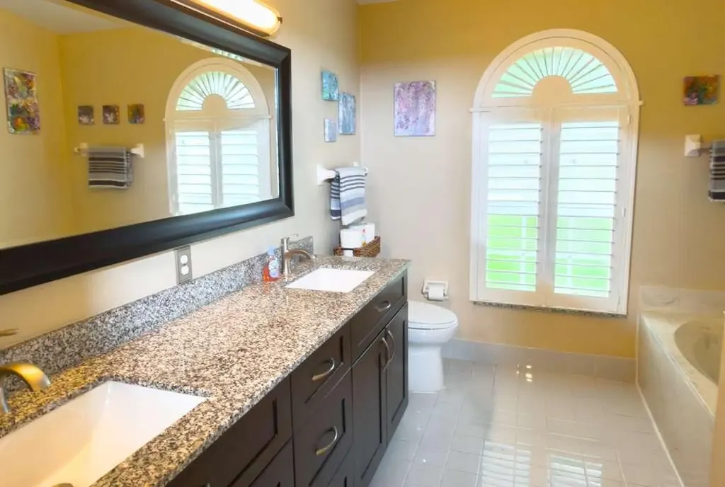 4555 NW 88 Terrace Coral Springs FL 33065