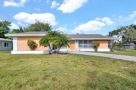 153 NE Tunison Avenue Port St Lucie FL 34983