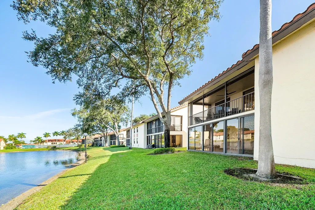 10423 S Circle Lake Drive Boynton Beach FL 33437