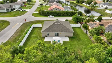 3002 SE East Blackwell Drive Port St Lucie FL 34952
