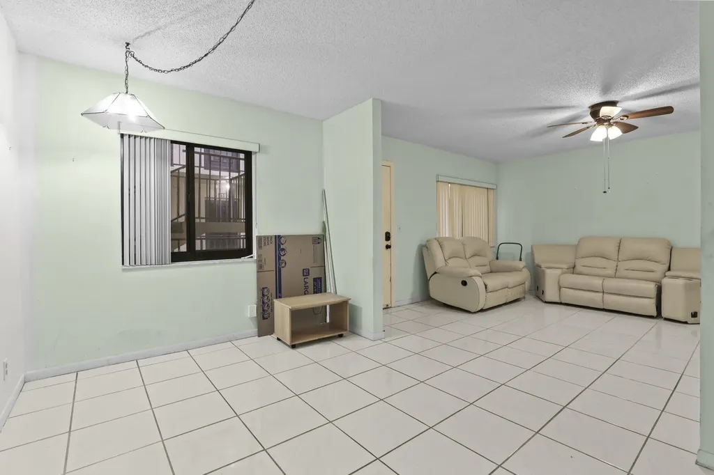5280 Las Verdes Circle Delray Beach FL 33484