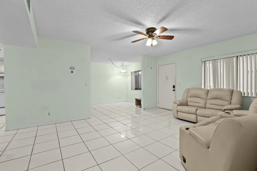 5280 Las Verdes Circle Delray Beach FL 33484