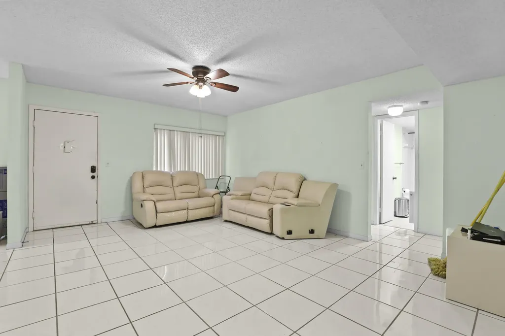 5280 Las Verdes Circle Delray Beach FL 33484