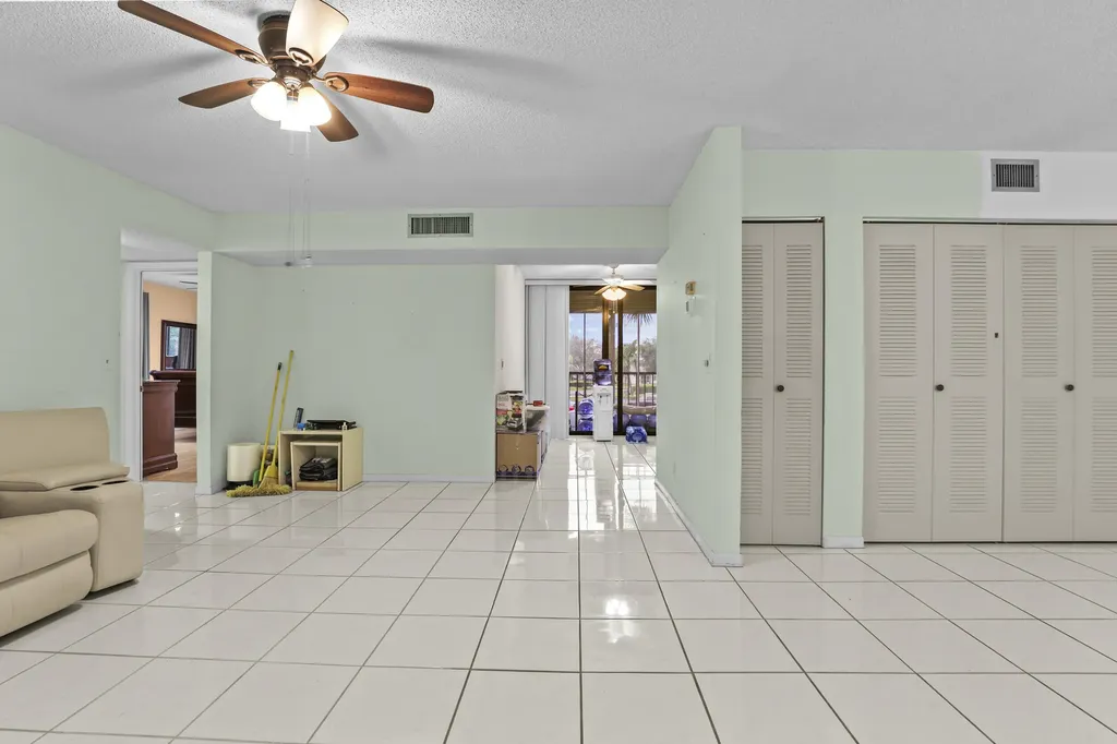 5280 Las Verdes Circle Delray Beach FL 33484