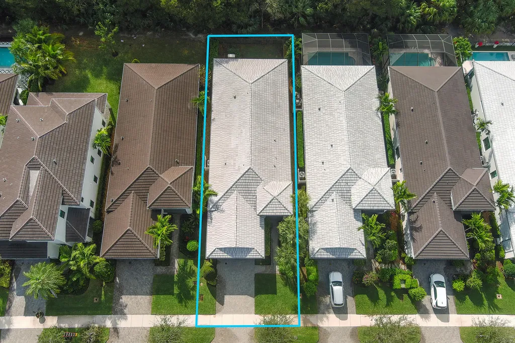 5642 Delacroix Terrace Palm Beach Gardens FL 33418