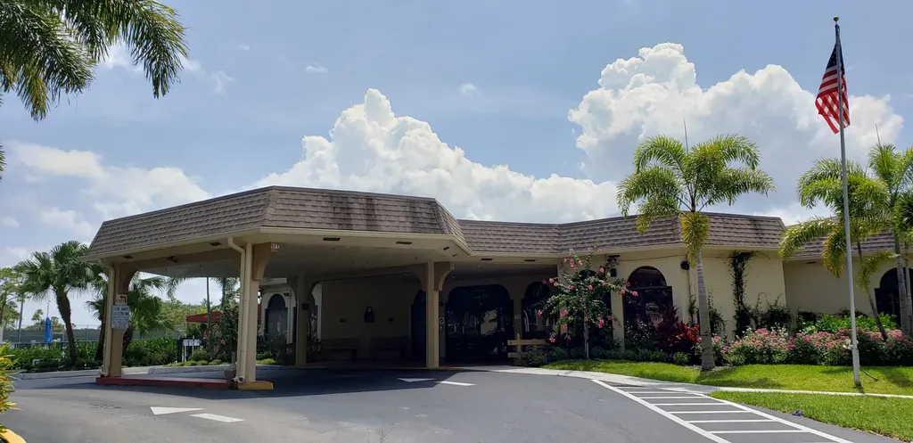 3755 Via Poinciana Lake Worth FL 33467