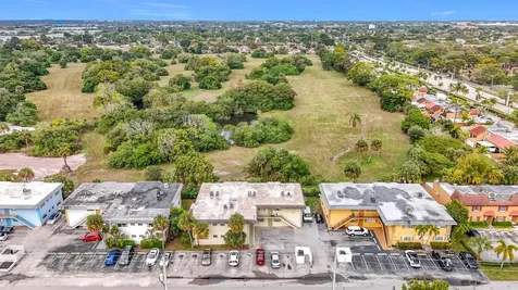 961 NW 45th Street Deerfield Beach FL 33064
