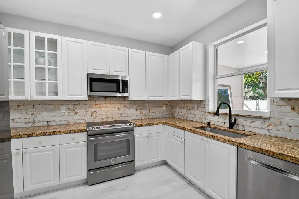 1605 E Classical Boulevard Delray Beach FL 33445
